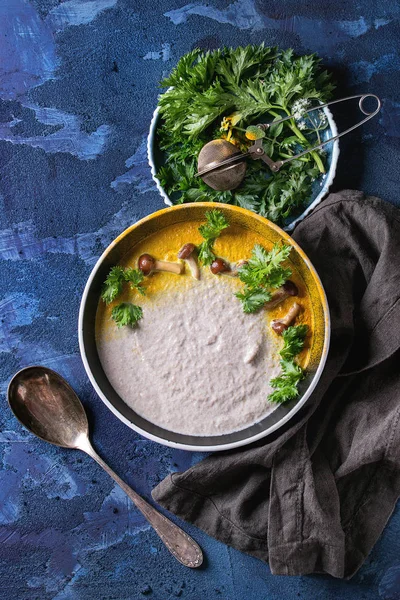 Mantar kremalı çorba.