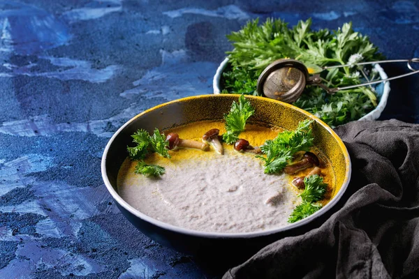 Mantar kremalı çorba.