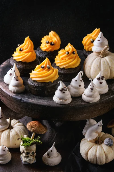 Halloween inredda söta tabell — Stockfoto