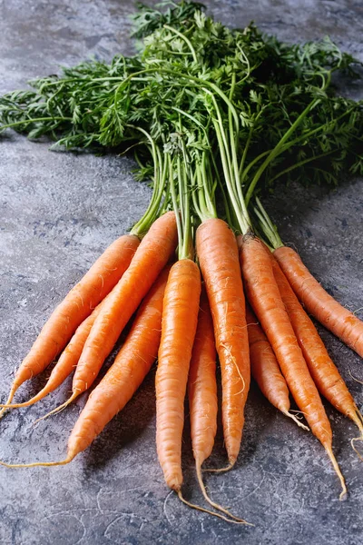 Пакет свежей моркови — стоковое фото