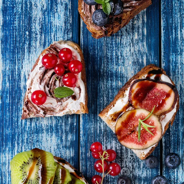 Tatlı sandviç çilek ile