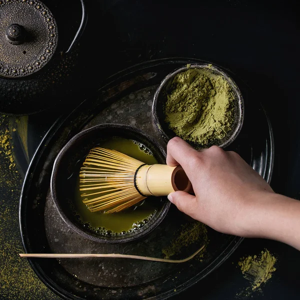 Yeşil çay tozu matcha ve içecek