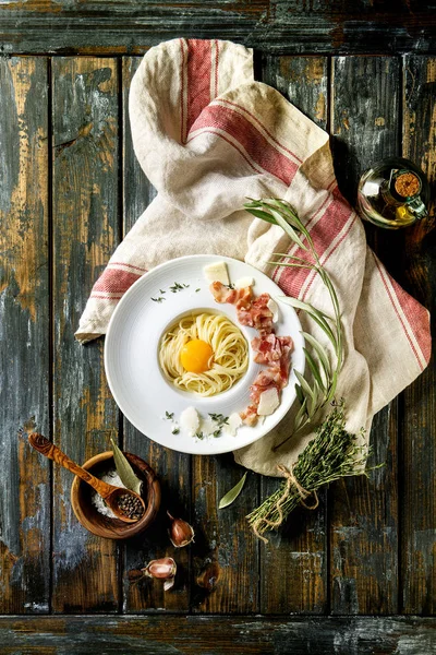 İtalyan makarna carbonara