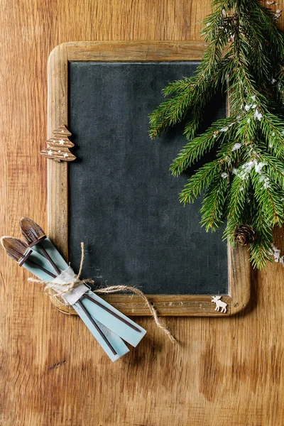 Kara tahta ve Noel ağacı