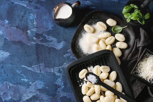 Gnocchi di patate crude non cotte — Foto Stock