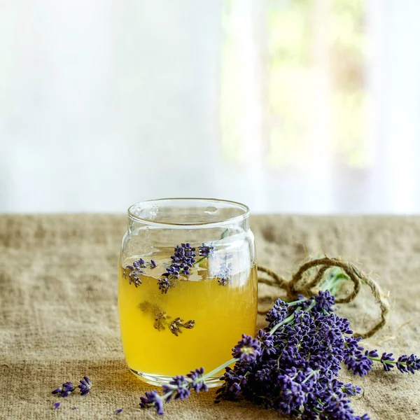 Bal ve şeker ile lavanta aromalı