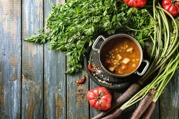 Havuç domates bezelye çorbası