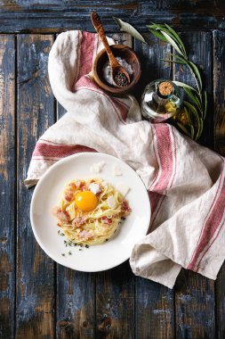 İtalyan makarna carbonara