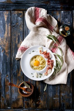 İtalyan makarna carbonara