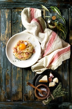 İtalyan makarna carbonara