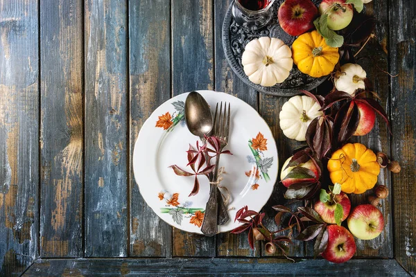 Holiday table decoration — Stock Photo, Image