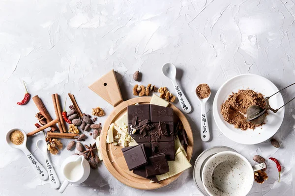 Zutaten für heiße Schokolade — Stockfoto