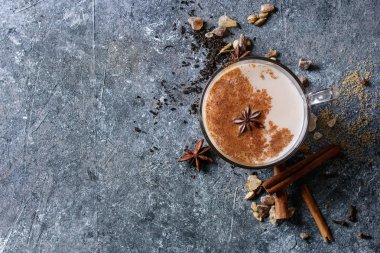Masala chai malzemelerle