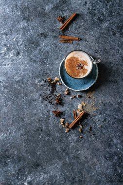 Masala chai malzemelerle