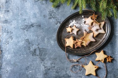 Noel yıldız şekli şekerli kurabiye