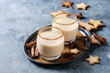 Yumurta likörü Noel kokteyl
