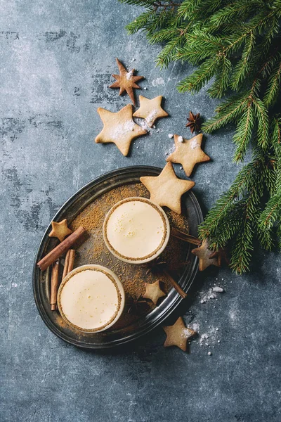 Yumurta likörü Noel kokteyl