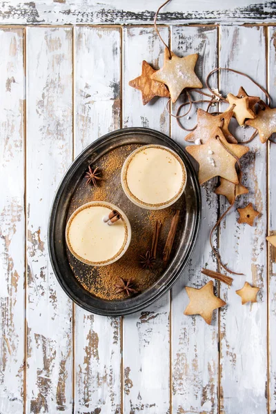 Yumurta likörü Noel kokteyl