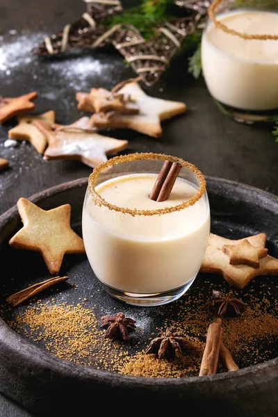 Yumurta likörü Noel kokteyl