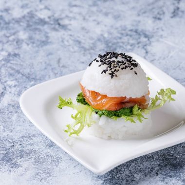 Pirinç suşi burger