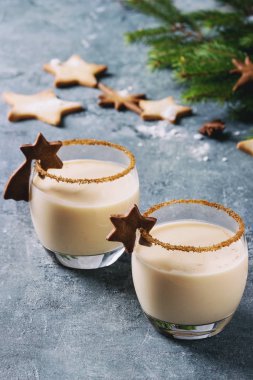 Yumurta likörü Noel kokteyl