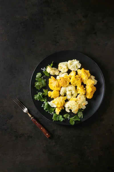 White and yellow cauliflower gratin — Stock Photo, Image
