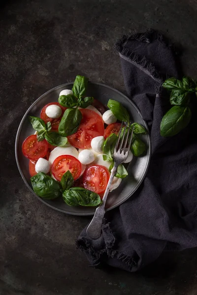 Italian caprese salad — Stock Photo, Image