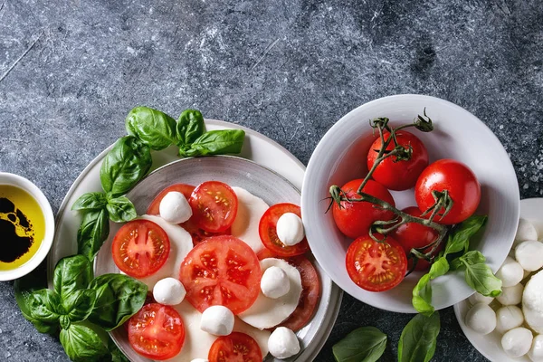 Italian caprese salad — Stock Photo, Image