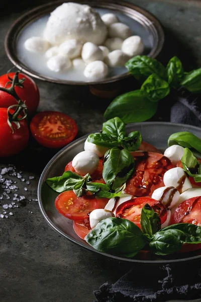 Salada Caprese italiana — Fotografia de Stock