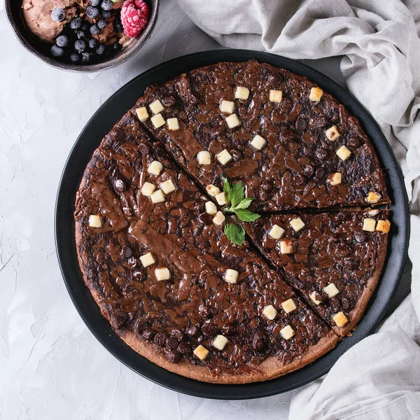 Dessert chocolate pizza