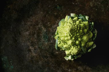Organik lahana romanesco