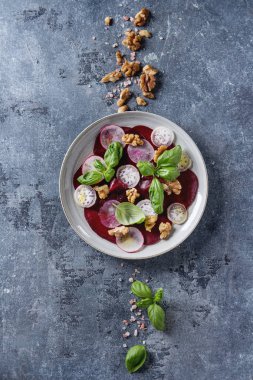 Pancar carpaccio salata