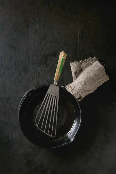 Casserole en fonte pour crêpes — Photo