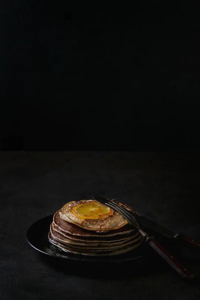 Pfannkuchen mit Orange — Stockfoto