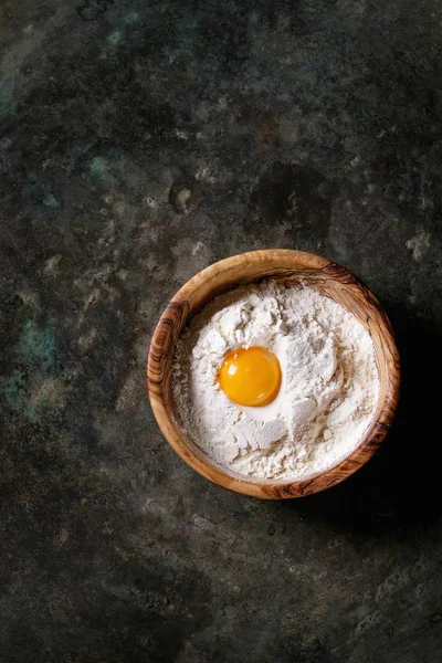 面粉和蛋黄 — 图库照片