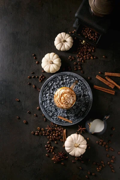 Glass of pumpkin latte — Stock Photo, Image