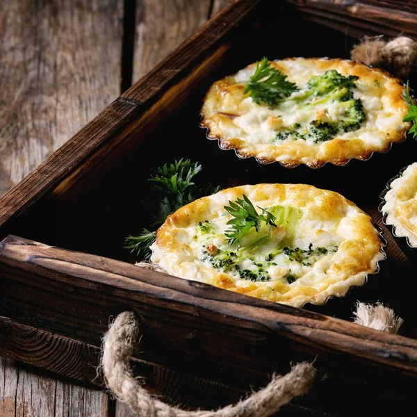 Torta de quiche assada com verduras — Fotografia de Stock