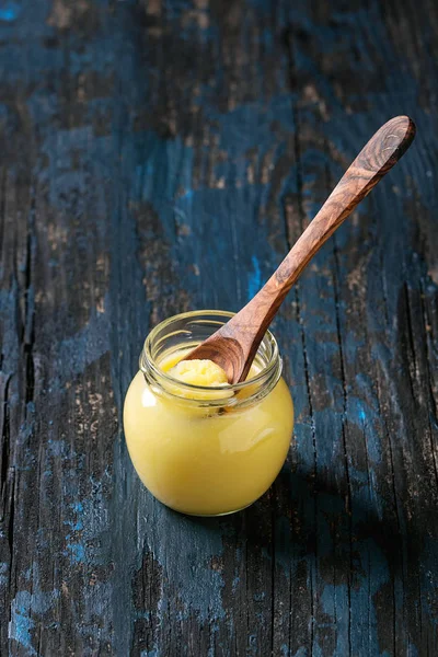 Szklanki masła ghee — Zdjęcie stockowe