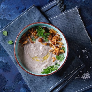 Mantar kremalı çorba.