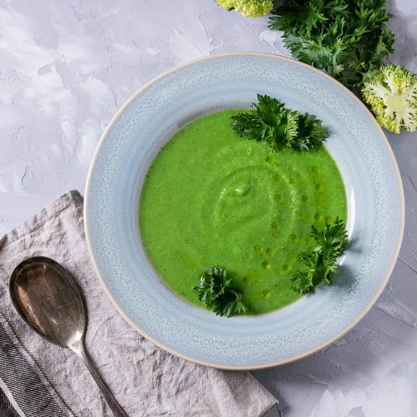 Vegetáriánus brokkoli leves — Stock Fotó