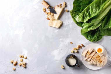 Sezar salatası için malzemeler
