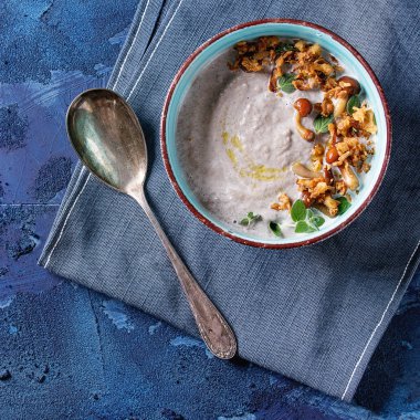 Mantar kremalı çorba.