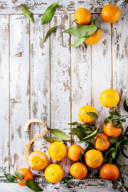 yaprakları ile clementines