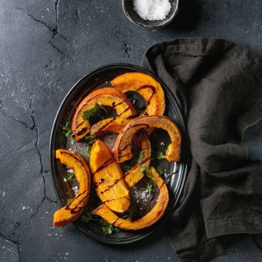 Kavrulmuş slised kabak