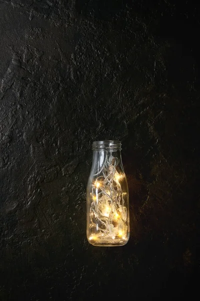 Weihnachtsbeleuchtung in der Flasche — Stockfoto