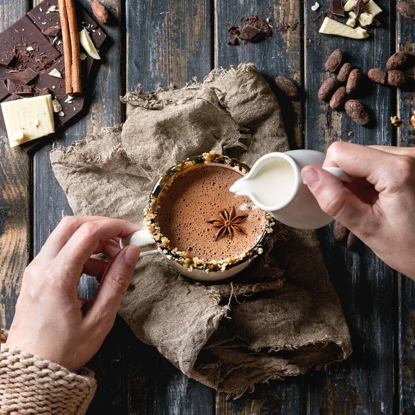 ホットチョコレートのマグカップ — ストック写真