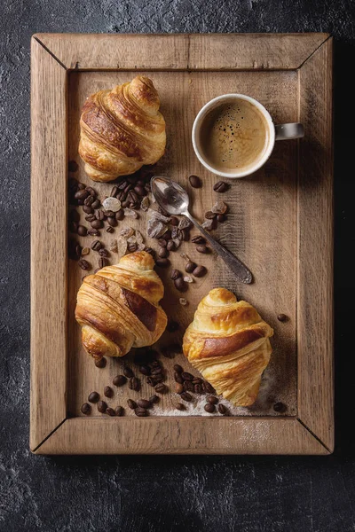 Croissants frescos assados — Fotografia de Stock