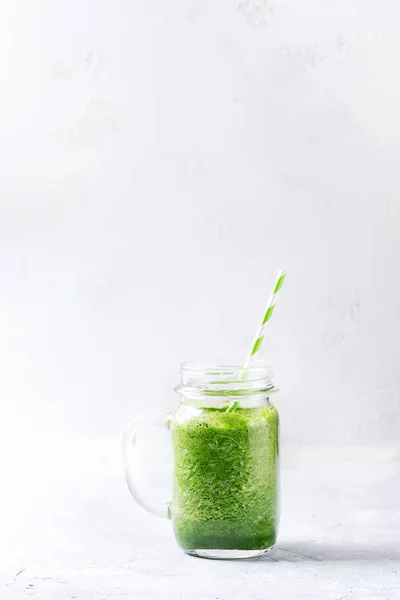 Potje groene smoothie — Stockfoto