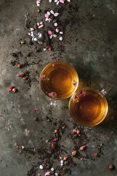 Two glasses of hot tea — Stock Photo, Image
