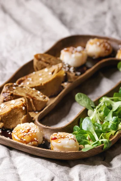 Asian style fried scallops — Stock Photo, Image